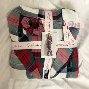 Shimmery Green Plaid Victoria’s Secret Long Flannel Pajama Set